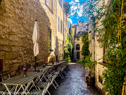 A cozy café in Saint-Paul-de-Vence, offering a charming spot to relax and enjoy the village atmosphere.