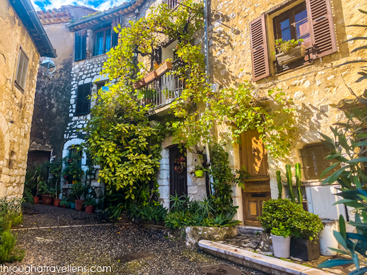 A cozy residential corner in St Paul de Vence, capturing the village’s timeless charm.